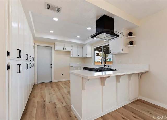 Property at 15637 Topango Rd, Victorville, CA 92394, 3 beds, 2 baths