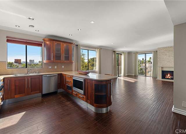 Property at 152 S Oakhurst Dr #304, Beverly Hills, CA 90212, 2 beds, 2 baths