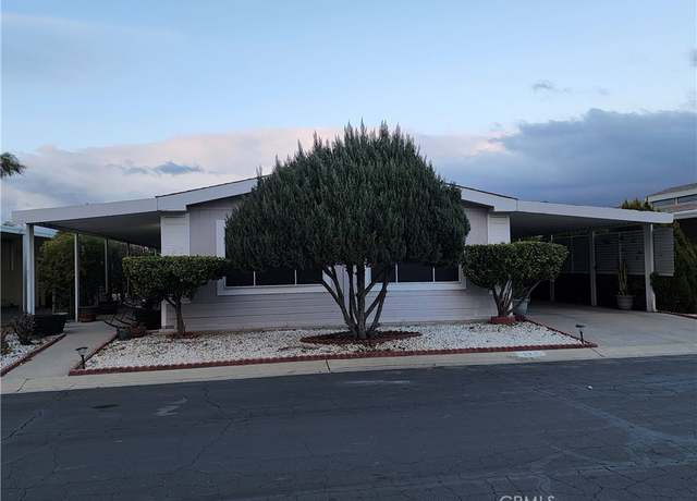 Property at 1250 N Kirby St #127, Hemet, CA 92545, 2 beds, 2 baths