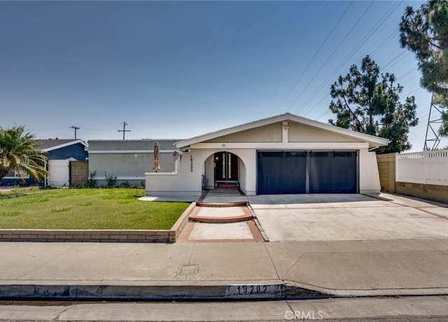 Property at 19202 Hickory Ln, Huntington Beach, CA 92646, 3 beds, 2 baths