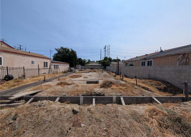 Property at 1114 E Glencoe St, Compton, CA 90221
