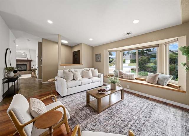 Property at 328 Valley View Dr, Pismo Beach, CA 93449, 3 beds, 2.5 baths