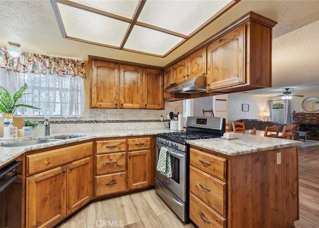 Property at 1045 Clover Ln, Hanford, CA 93230, 3 beds, 2 baths