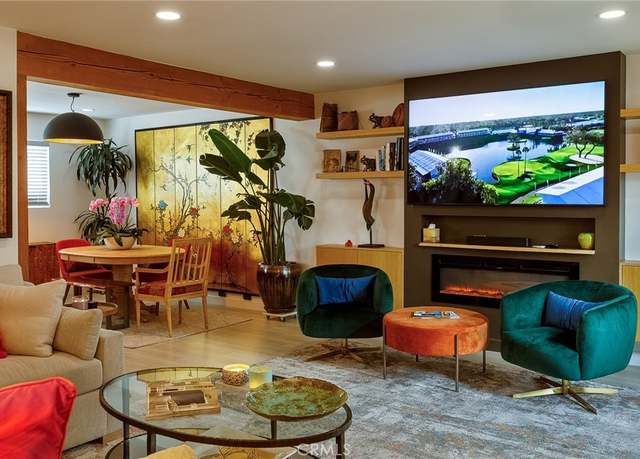 Property at 18550 Hatteras St #48, Tarzana, CA 91356, 2 beds, 3 baths