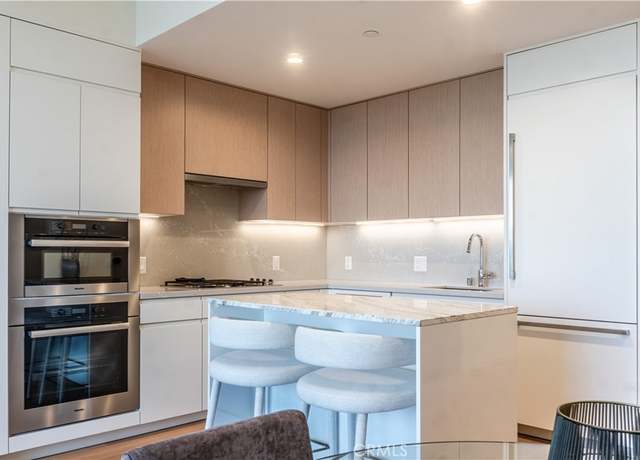 Property at 877 Francisco St #1512, Los Angeles, CA 90017, 1 bed, 2 baths