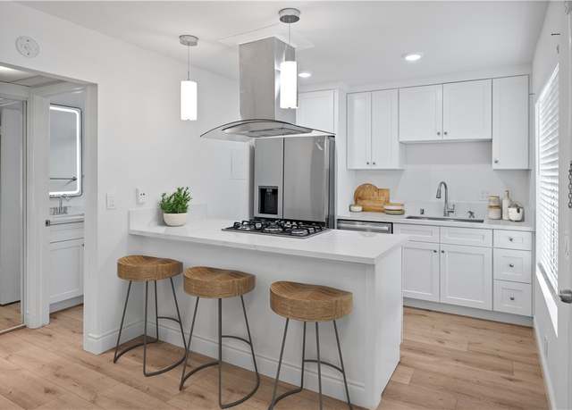 Property at 1422 Cabrillo Park Dr Unit F, Santa Ana, CA 92701, 1 bath