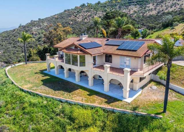 Property at 2702 Country Club Dr, Escondido, CA 92029, 4 beds, 3 baths