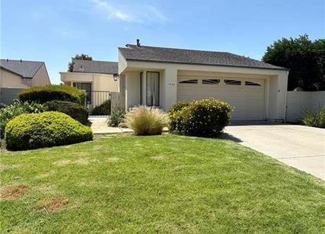 Property at 7932 Pearl St, Ventura, CA 93004, 2 beds, 2 baths