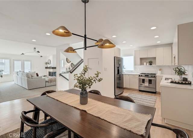Property at 1429 Manhattan Ave, Hermosa Beach, CA 90254, 3 beds, 3.5 baths