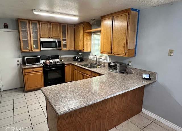 Property at 11378 Jacaranda Ave, Hesperia, CA 92345, 6 beds, 2 baths