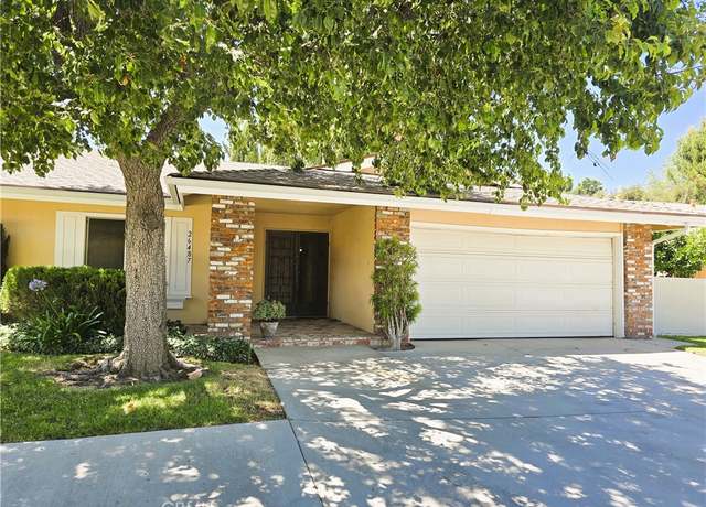 Property at 26487 Fairway Cir, Newhall, CA 91321, 2 beds, 2 baths