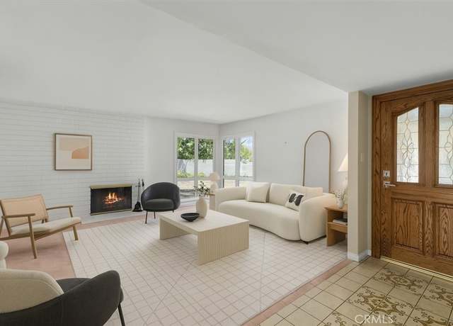 Property at 54 Encanto Dr, Rolling Hills Estates, CA 90274, 4 beds, 2 baths