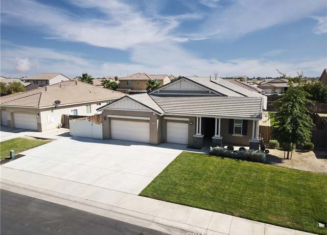 Property at 15527 Avanti Dr, Bakersfield, CA 93314, 4 beds, 3.5 baths
