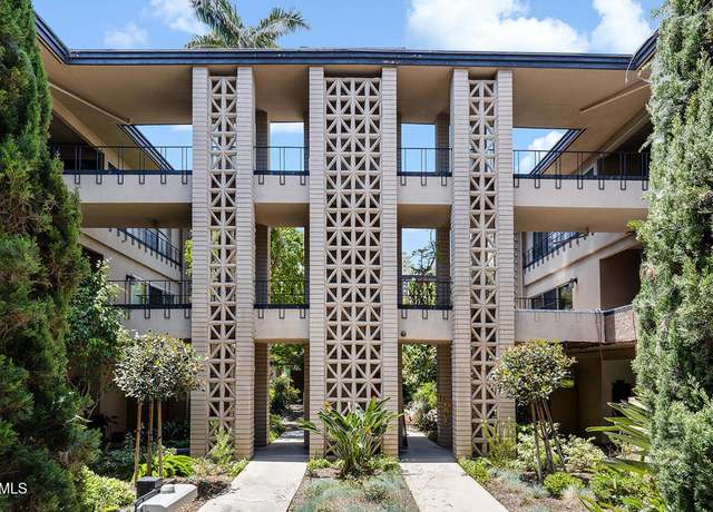 Property at 1245 S Orange Grove Blvd #5, Pasadena, CA 91105, 3 beds, 3 baths