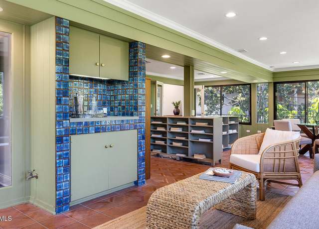 Property at 1245 S Orange Grove Blvd #5, Pasadena, CA 91105, 3 beds, 3 baths
