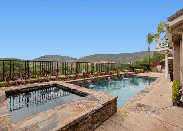 Property at 320 Crownview Ct, San Marcos, CA 92069, 5 beds, 3 baths