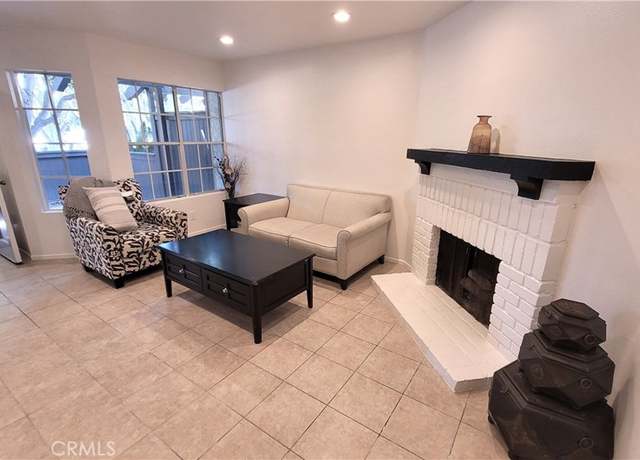 Property at 2364 S Cutty Way #3, Anaheim, CA 92802, 2 beds, 2.5 baths