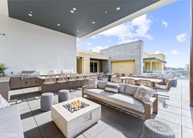 Property at 414 Main St #205, Huntington Beach, CA 92648, 2 beds, 2.5 baths