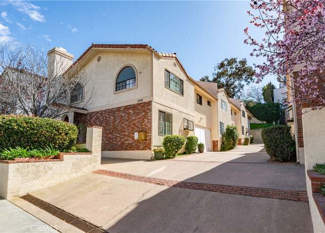 Property at 2008 Mathews Ave Unit C, Redondo Beach, CA 90278, 3 beds, 2.5 baths