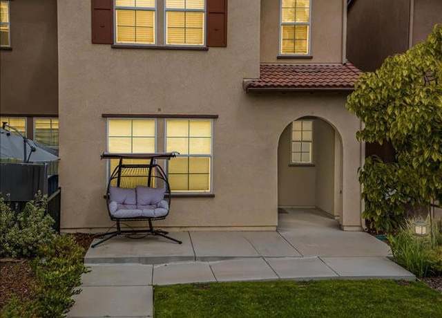 Property at 3027 N Oxnard Blvd, Oxnard, CA 93036, 3 beds, 2.5 baths