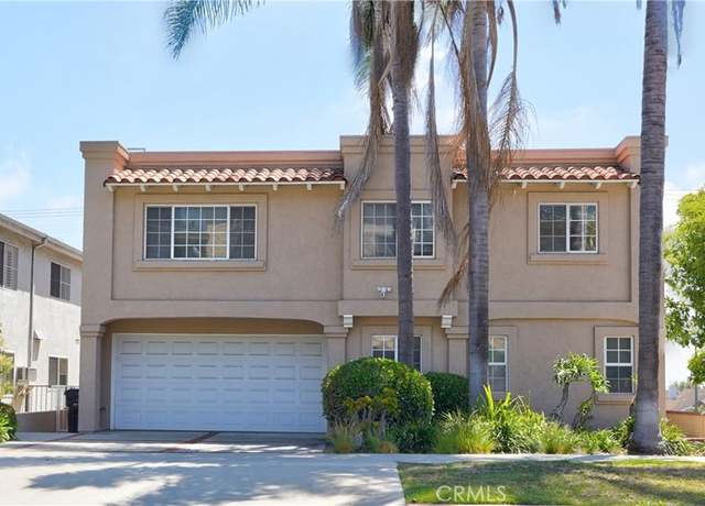 Property at 1078 W 10th St #1, San Pedro, CA 90731, 3 beds, 2.5 baths