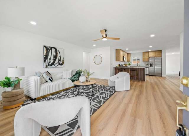 Property at 508 Village View Pl, Fallbrook, CA 92028, 3 beds, 2 baths
