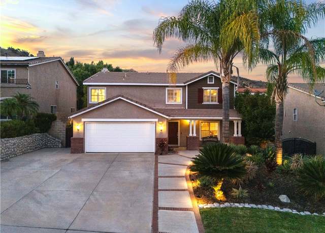 Property at 28725 Ponderosa St, Castaic, CA 91384, 4 beds, 2.5 baths