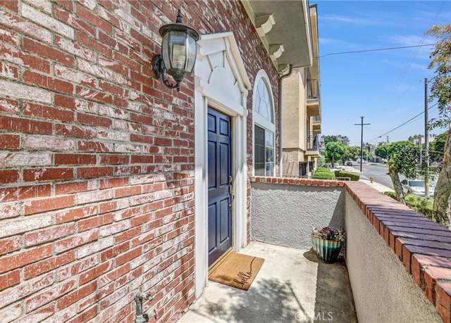 Property at 8741 Darby Ave #10, Northridge, CA 91325, 2 beds, 3 baths