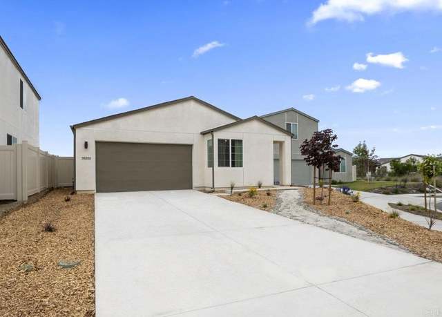 Property at 35252 Valencia, Fallbrook, CA 92028, 3 beds, 2 baths