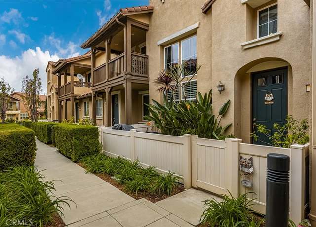 Property at 411 W Linden Dr #225, Orange, CA 92865, 3 beds, 2.5 baths