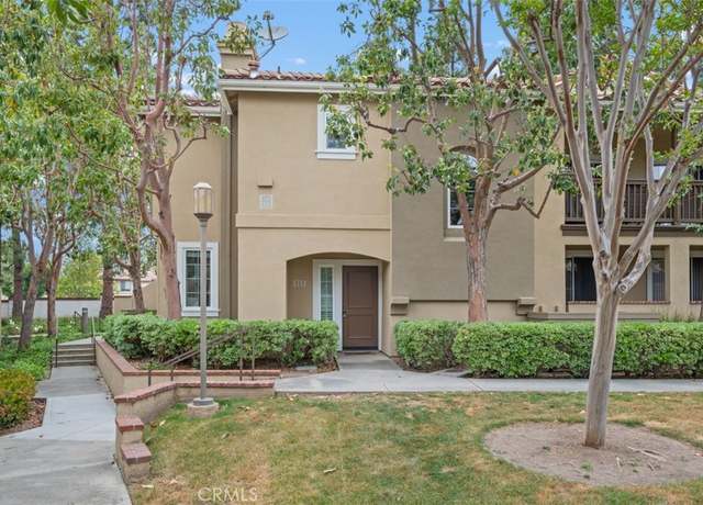 Property at 113 Gallery Way, Tustin, CA 92782, 2 beds, 2.5 baths