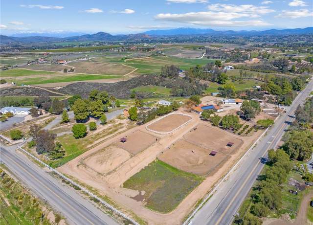 Property at 34020 Madera De Playa, Temecula, CA 92592, 3 beds, 3 baths
