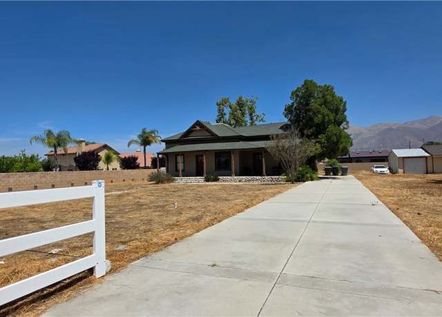 Property at 1131 E Evans St, San Jacinto, CA 92583, 3 beds, 1 bath