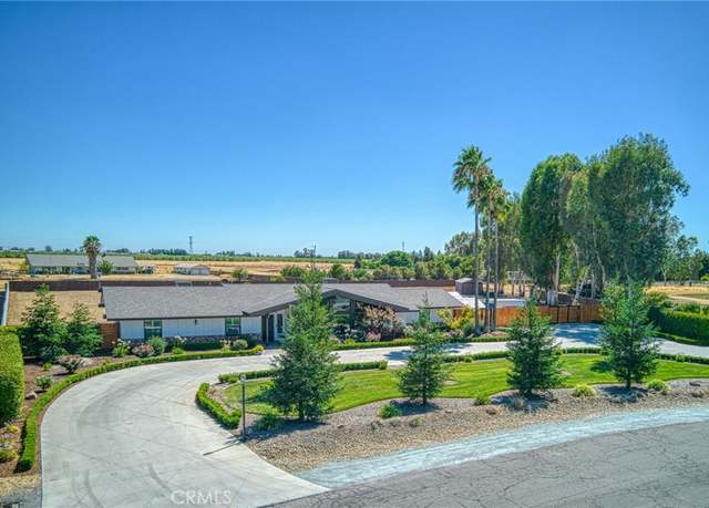 Property at 8639 E Los Altos Ave, Clovis, CA 93619, 4 beds, 3 baths