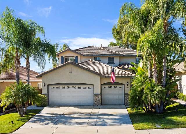 Property at 32921 Adelante St, Temecula, CA 92592, 5 beds, 3 baths