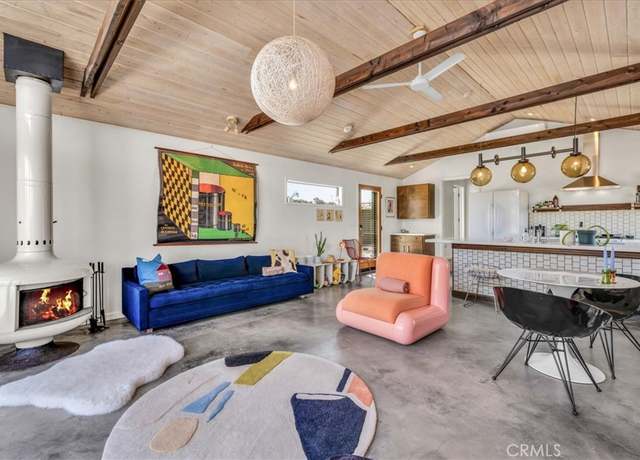 Property at 52733 Oak Dr, Pioneertown, CA 92268, 2 beds, 1 bath