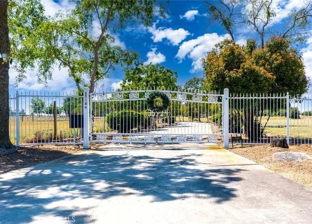 Property at 35724 Avenue 14, Madera, CA 93636, 4 beds, 3 baths