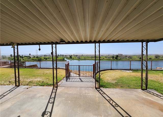 Property at 680 Riviera Dr, Blythe, CA 92225, 6 beds, 4 baths