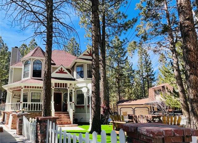 Property at 1125 Hemlock Ln, Big Bear City, CA 92314, 3 beds, 2.5 baths