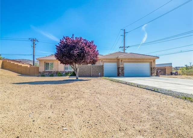 Property at 7625 Pinon Dr, Yucca Valley, CA 92284, 4 beds, 3 baths