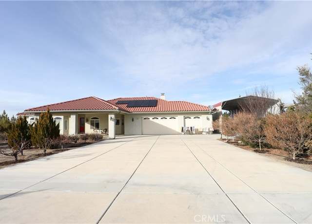 Property at 3002 Estero Rd, Pinon Hills, CA 92372, 4 beds, 3.5 baths