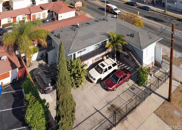 Property at 501 W 88th St, Los Angeles, CA 90044, 6 beds, 4 baths