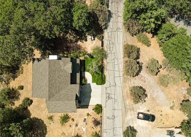 Property at 1509 Krause Ln, Lake Arrowhead, CA 92352, 3 beds, 2.5 baths