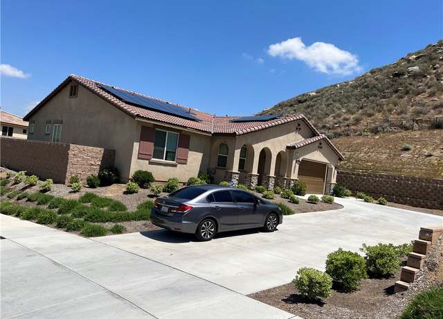 Property at 1084 Crownstone Ln, Hemet, CA 92545, 3 beds, 2 baths
