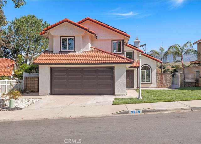 Property at 9239 Stone Canyon Rd, Corona, CA 92883, 3 beds, 2.5 baths