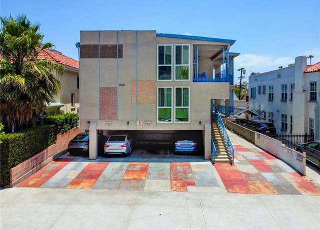 Property at 724 S Sycamore Ave, Los Angeles, CA 90036, 12 baths