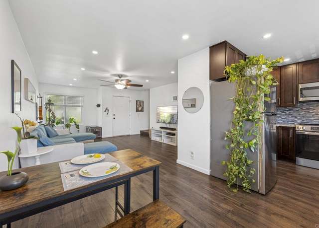 Property at 955 Postal Way #58, Vista, CA 92083, 2 beds, 1.5 baths