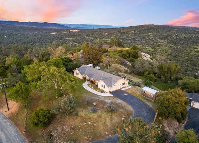 Property at 31021 Blue Heron Way, Coarsegold, CA 93614, 4 beds, 3 baths