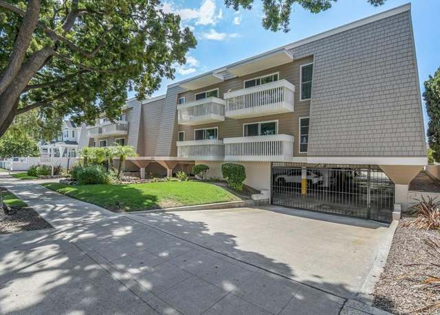 Property at 528 E Ave, Coronado, CA 92118, 2 beds, 2 baths