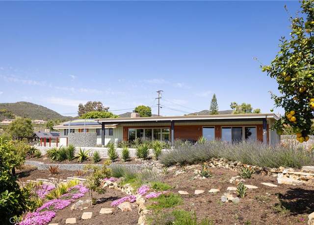 Property at 1923 Stonewall Ln, Vista, CA 92084, 3 beds, 3.5 baths